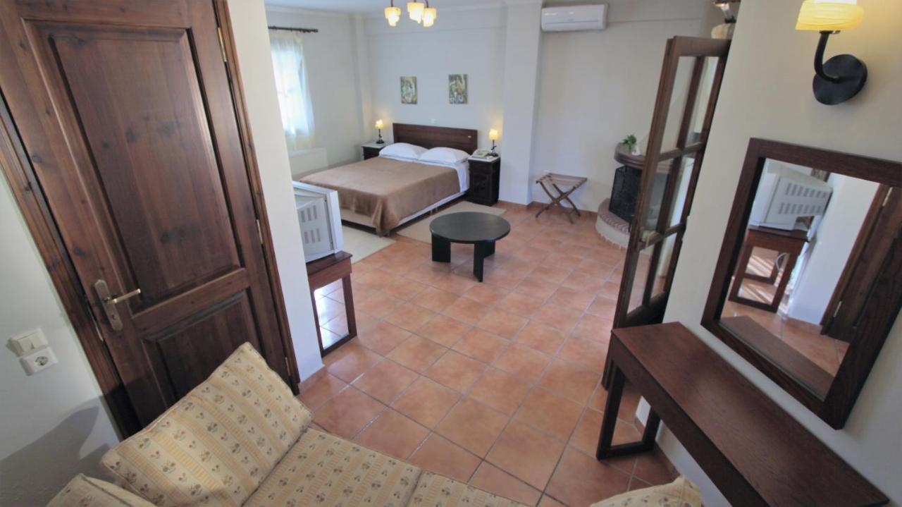 Hotel Vateri Límni Exterior foto