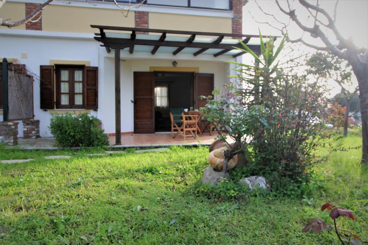 Hotel Vateri Límni Exterior foto