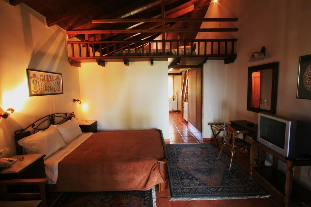 Hotel Vateri Límni Habitación foto